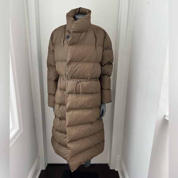 RAINS NWT down coat - Picture 1 of 12